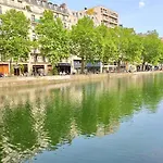 Chambre Modulable Au Canal St Martin